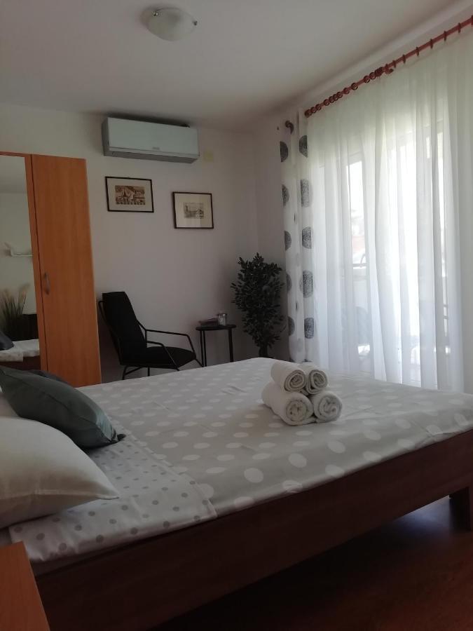 Apartments 4 Me Trogir Eksteriør billede