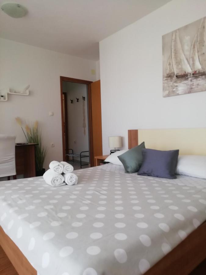 Apartments 4 Me Trogir Eksteriør billede